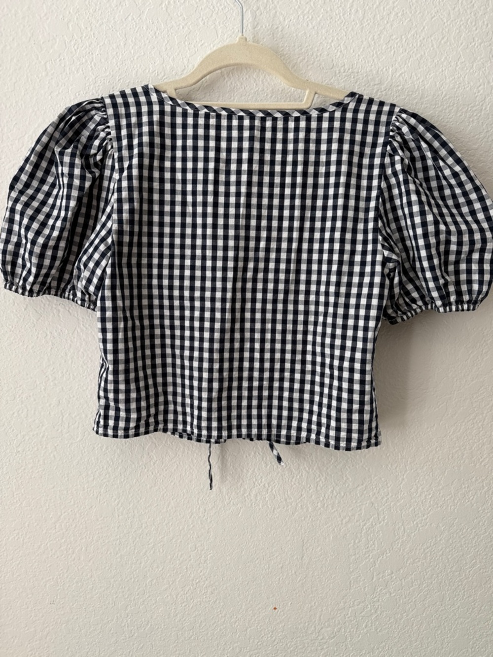 a new day Black & White Gingham Lace-Up Puff Sleeve Crop Top - Picture 4 of 5
